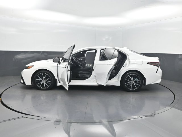 Used 2023 Toyota Camry SE FWD image 34