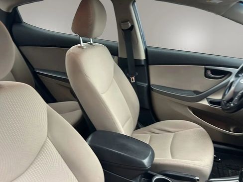 Used 2016 Hyundai Elantra Value Edition image 18