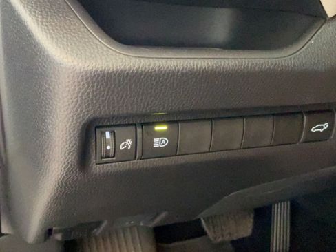 Certified 2025 Toyota RAV4 XLE Premium FWD image 20