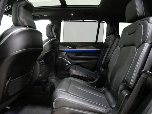 Used 2022 Jeep Grand Cherokee L Overland w/ Luxury Tech Group IV image 26