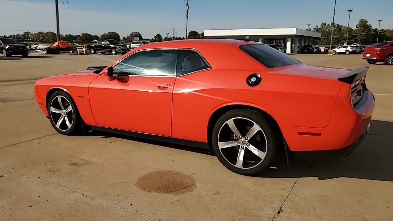 Used 2017 Dodge Challenger R/T Plus RWD image 6