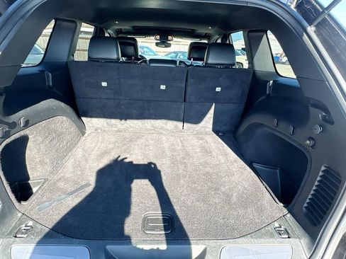 Used 2018 Jeep Grand Cherokee Limited image 24