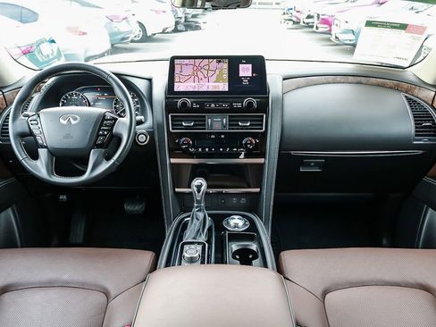 Used 2024 INFINITI QX80 Premium Select w/ All-Season Package image 13