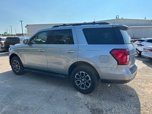 Used 2024 Ford Expedition XLT AWD/4WD image 14