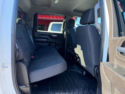 Used 2022 Chevrolet Silverado 3500 LT w/ Convenience Package image 13