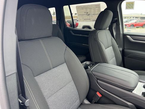 New 2026 GMC Acadia Elevation FWD image 31