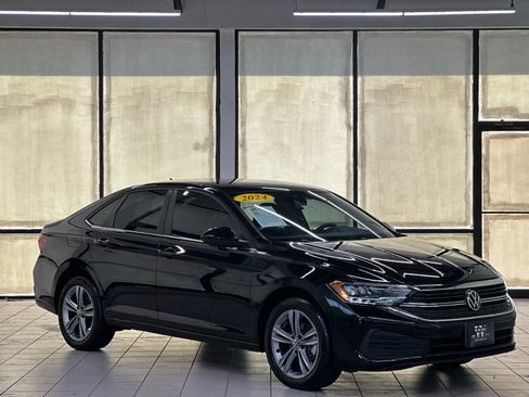 Used 2024 Volkswagen Jetta SE FWD image 1