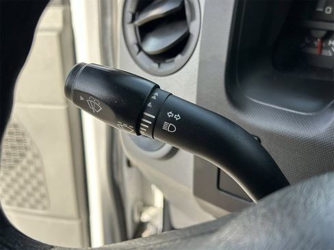 Used 2014 Ford E-250 and Econoline 250 image 29