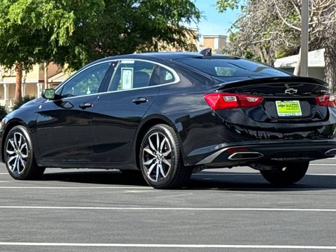 Used 2025 Chevrolet Malibu RS FWD image 3
