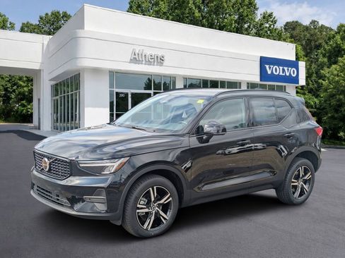Used 2026 Volvo XC40 B5 Core AWD/4WD image 1