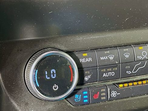 Used 2020 Ford Expedition Limited AWD/4WD image 22
