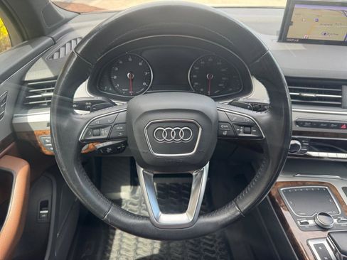 Used 2018 Audi Q7 2.0T Premium Plus w/ Premium Plus Package AWD/4WD image 12