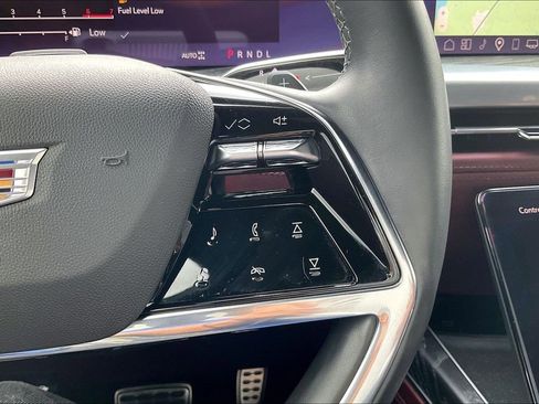 Used 2025 Cadillac Escalade Sport w/ Touring Package image 19