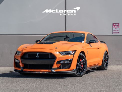 Used 2021 Ford Mustang Shelby GT500 w/ Technology Package RWD image 2