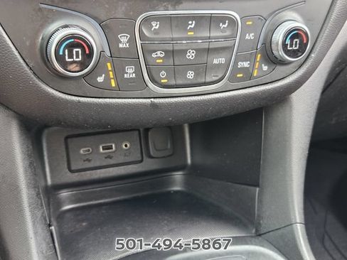 Used 2022 Chevrolet Equinox LT FWD image 19