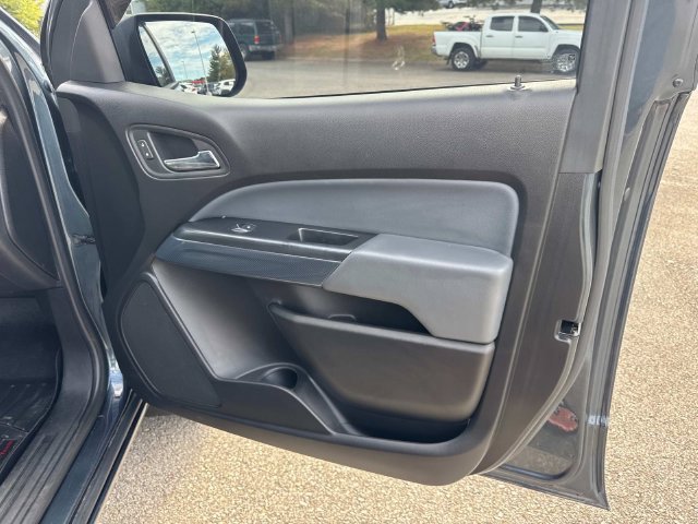 Used 2019 Chevrolet Colorado Z71 AWD/4WD image 13