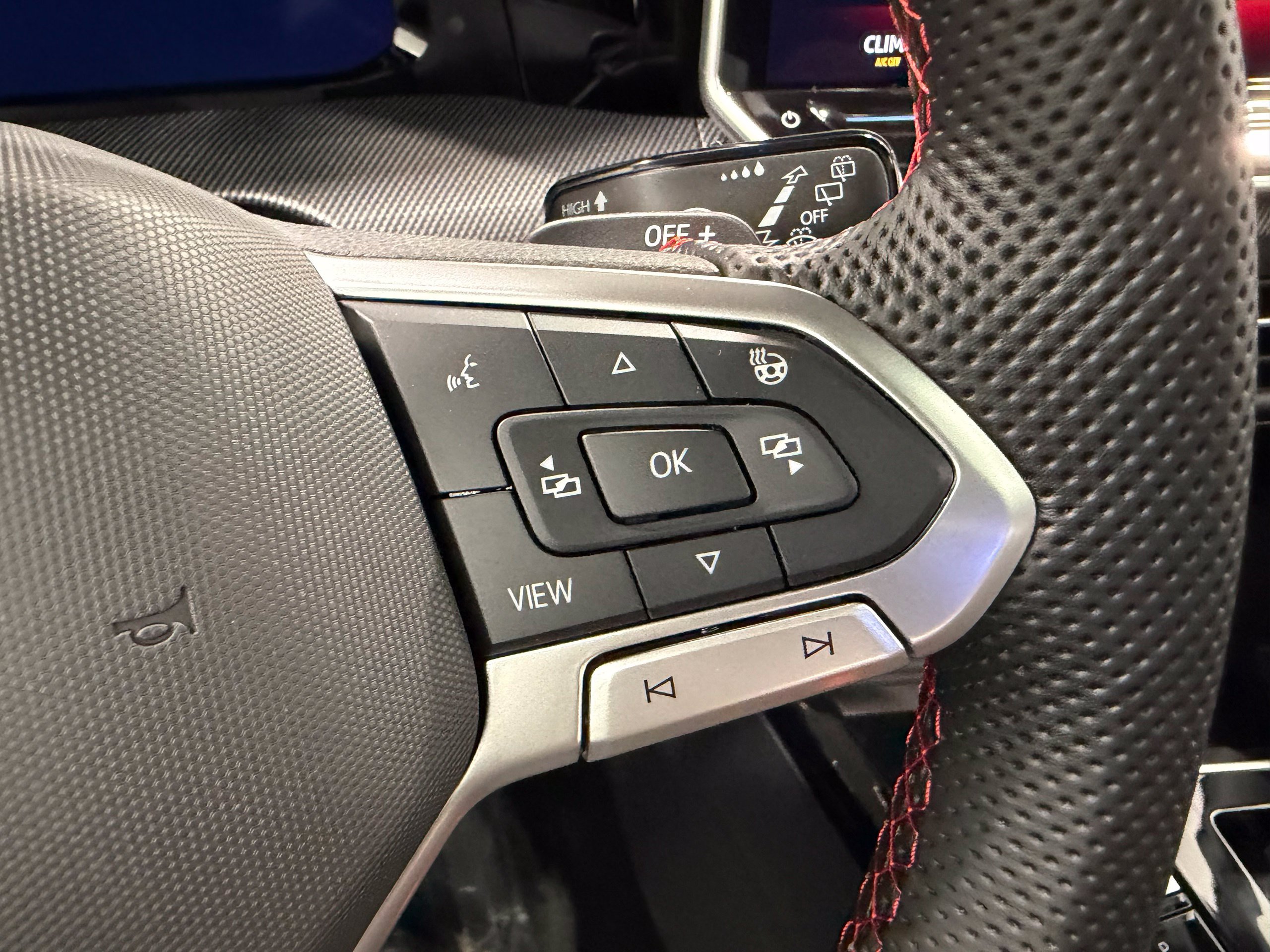 New 2026 Volkswagen GTI SE FWD image 37