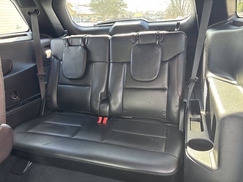 Used 2023 Ford Explorer ST-Line w/ Class IV Trailer Tow Package image 15