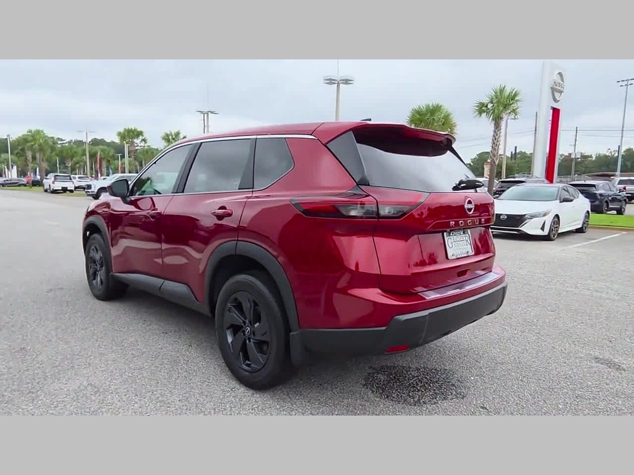 Used 2026 Nissan Rogue SV FWD image 29