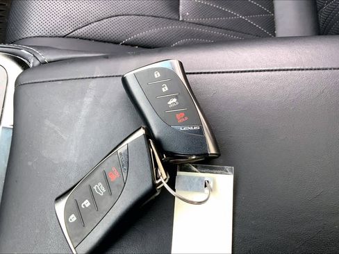 Certified 2023 Lexus LS 500 AWD w/ Interior Upgrade Package image 15