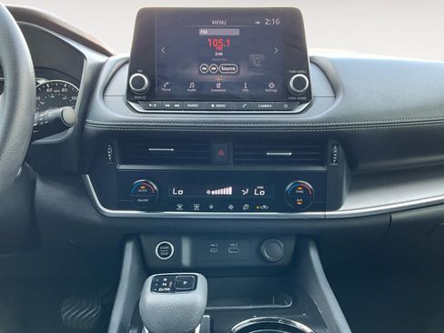Used 2023 Nissan Rogue SV AWD/4WD image 11