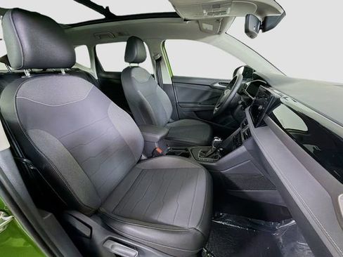 New 2026 Volkswagen Taos SE FWD image 27