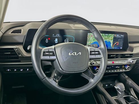 Used 2025 Kia Telluride S image 18