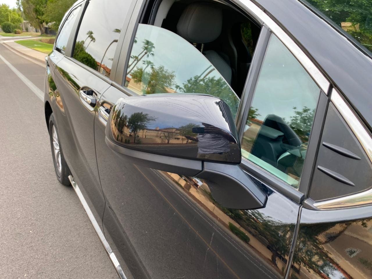 Used 2024 Toyota Sienna XLE FWD image 20