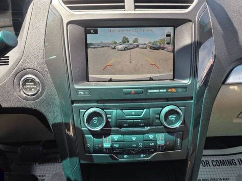 Used 2016 Ford Explorer XLT w/ Equipment Group 202A AWD/4WD image 11