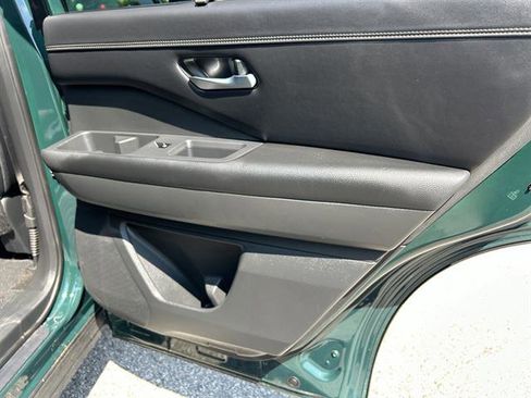 Used 2023 Nissan Pathfinder Platinum image 32