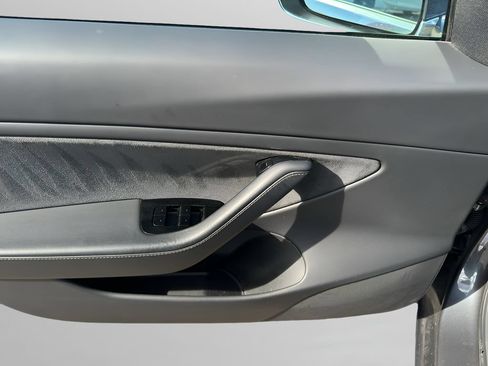 Used 2019 Tesla Model 3 RWD image 17