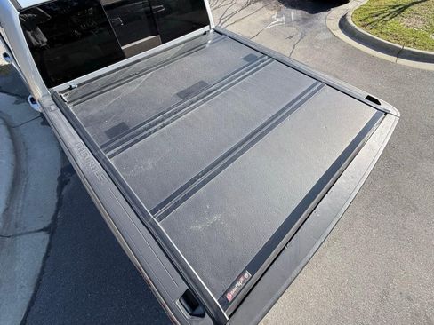 Used 2018 Chevrolet Silverado 1500 LT w/ All Star Edition image 12