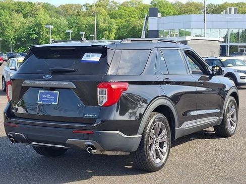 Certified 2023 Ford Explorer XLT w/ Equipment Group 202A AWD/4WD image 6