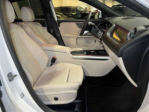 Certified 2025 Mercedes-Benz GLA 250 4MATIC image 11