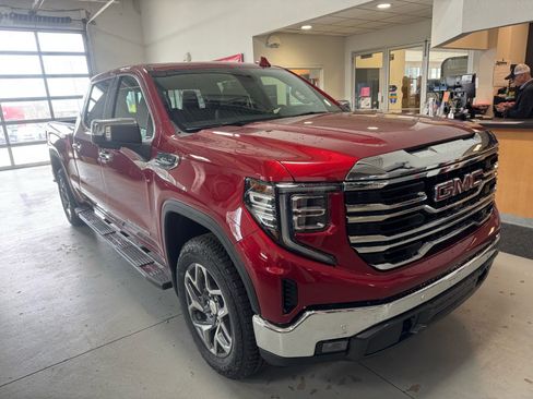 New 2026 GMC Sierra 1500 SLT image 3