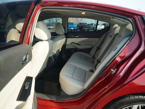 Used 2023 Nissan Altima 2.5 SL image 15