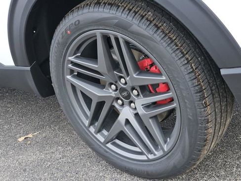 New 2026 Ford Explorer ST w/ Sun And Sound Package image 9