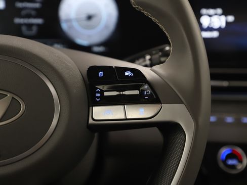 Used 2024 Hyundai Elantra SEL w/ Convenience Package image 26