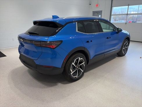 New 2026 Chevrolet Equinox EV LT image 6