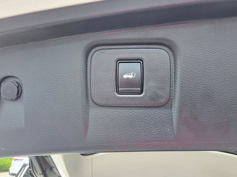 Used 2023 Nissan Murano SL w/ SL Moonroof Package FWD image 12