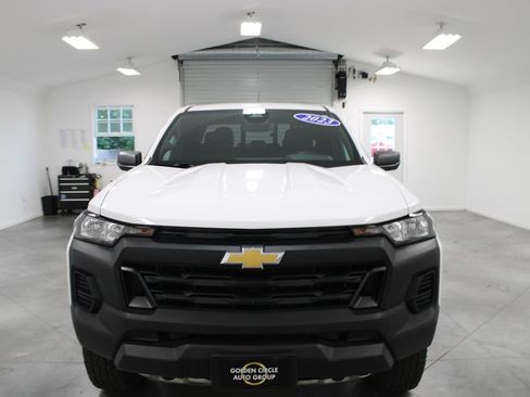 Used 2023 Chevrolet Colorado W/T w/ WT Convenience Package II AWD/4WD image 3
