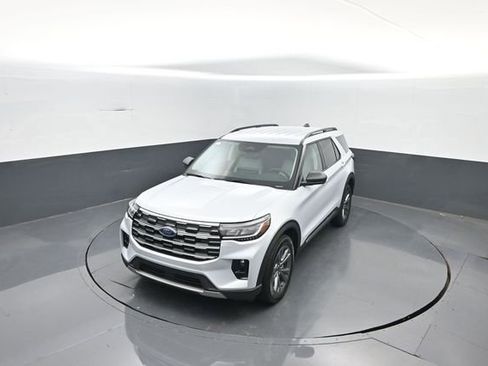 Used 2025 Ford Explorer Active w/ Active Comfort Package AWD/4WD image 26