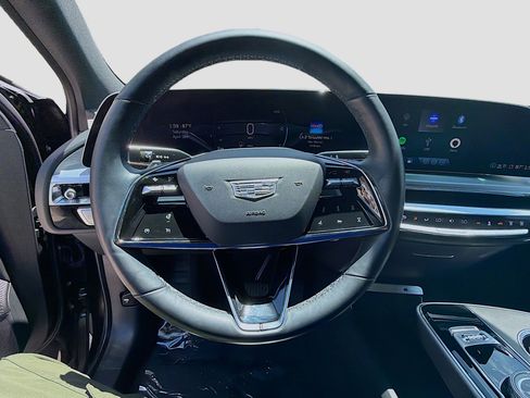 Used 2024 Cadillac Lyriq Luxury AWD/4WD image 10
