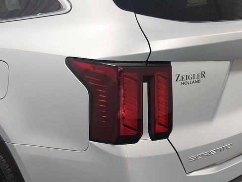 New 2026 Kia Sorento S image 36