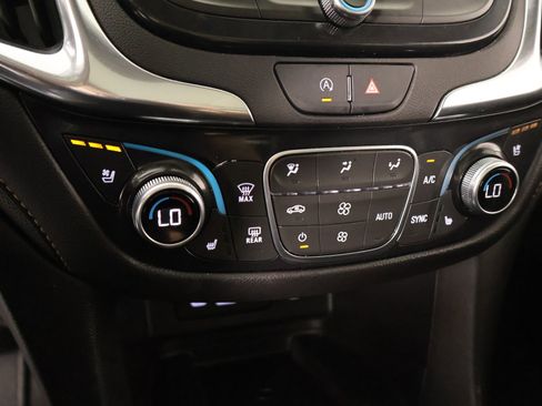 Used 2024 Chevrolet Equinox Premier image 8