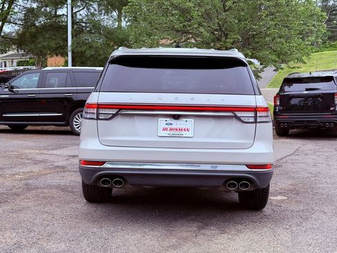 Used 2022 Lincoln Aviator Reserve w/ Equipment Group 201A AWD/4WD image 6