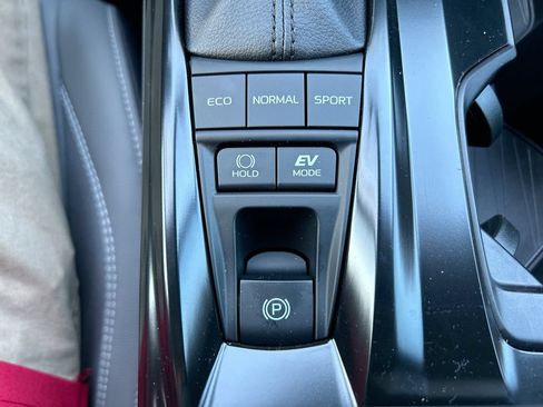 Certified 2026 Toyota Camry SE FWD image 34