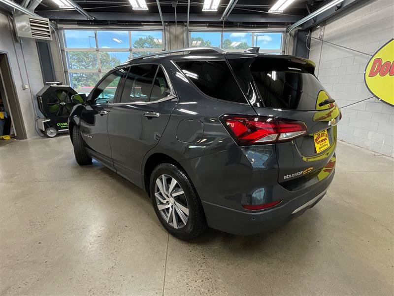 Used 2022 Chevrolet Equinox Premier AWD/4WD image 3