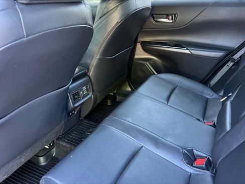 Certified 2022 Toyota Venza XLE AWD/4WD image 4