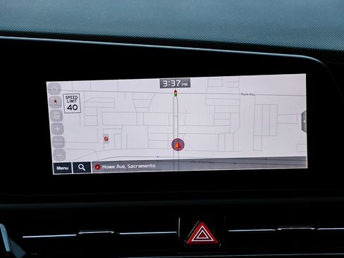 Used 2023 Kia Niro EX image 13